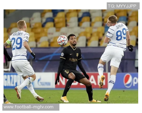 德里迪纳摩足球俱乐部的辉煌历程与未来展望分析